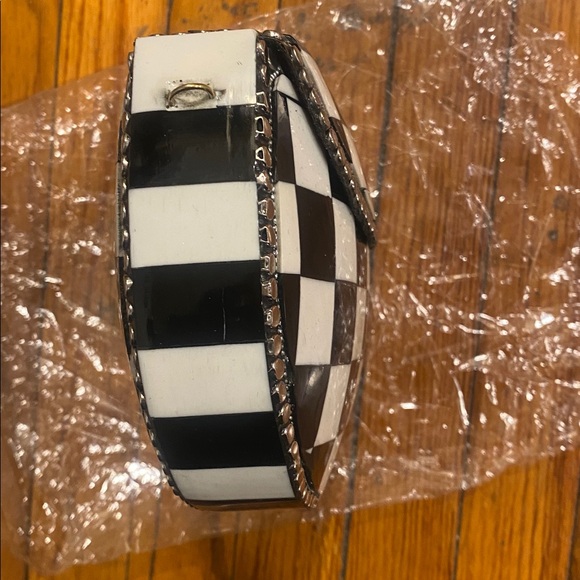 RAMLA Checkered Black and White Handmade Crossbody Bag - Picture 6 of 7